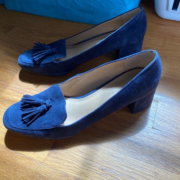 Banana Republic Blue Suede Chunk Heels - Picture 2 of 3